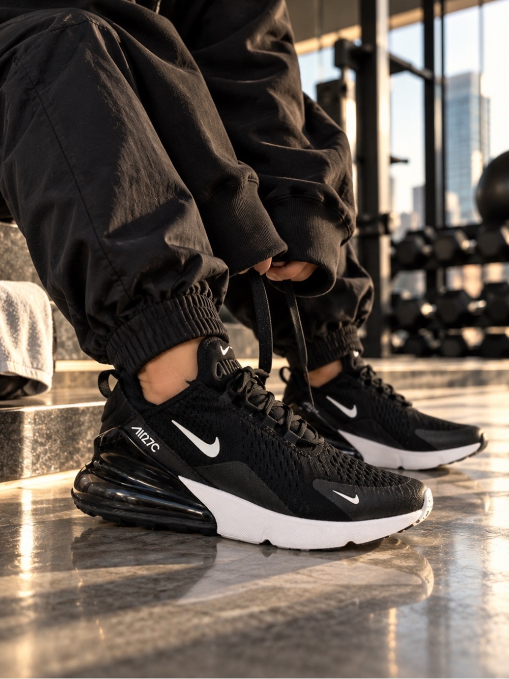 Nike Air Max 270 Women’s 8.5 Black White 2018 AH6789-001